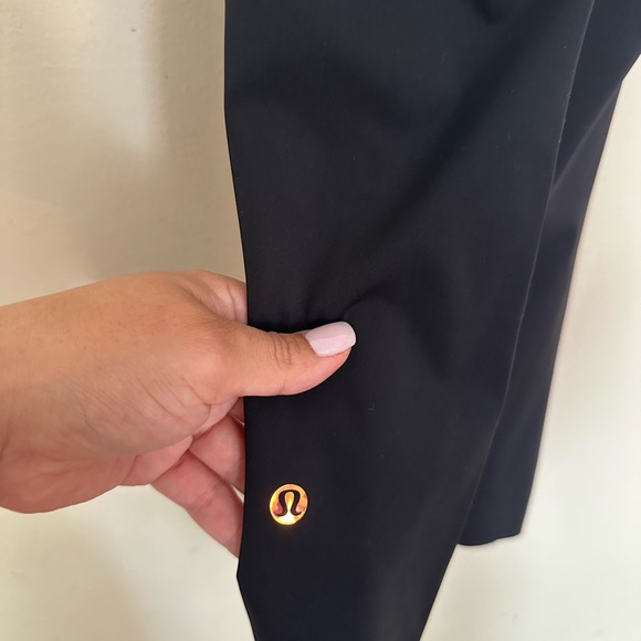 Lululemon *SEAWHEEZE*  Base Pace HR Reflective Tight 25"! NWT - Picture 6 of 6
